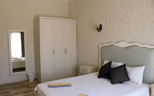 Alacati Lotus Koyici Otel