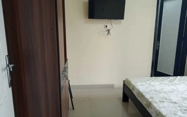 Guest House 647 Tanjung Duren Utara