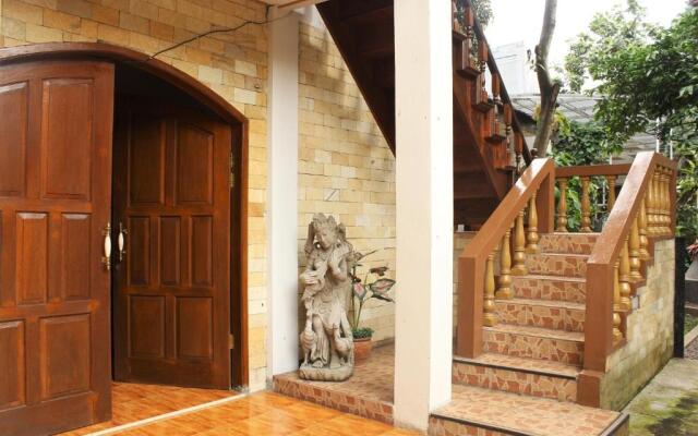 RedDoorz Hostel @ Dago 2