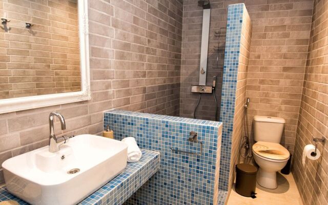 Gavrion's Nest  - Premium Cycladic Studio