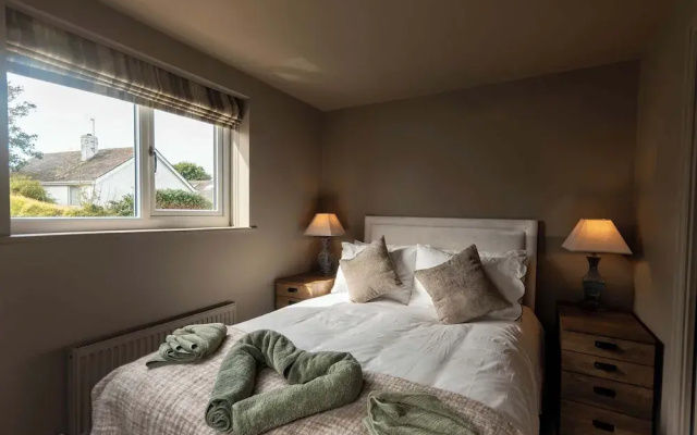 4 Bed Holiday Home by Guestz