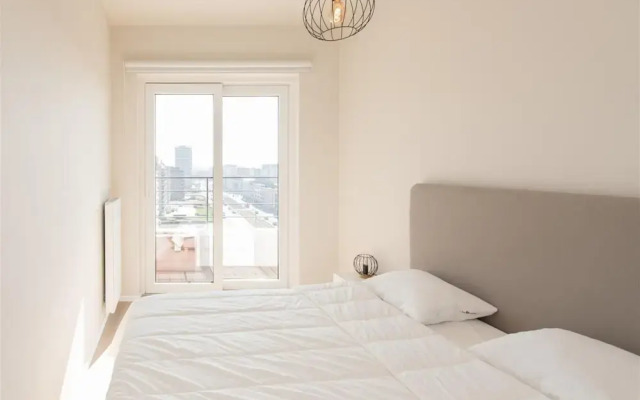 Serene Apartment With Mountain View