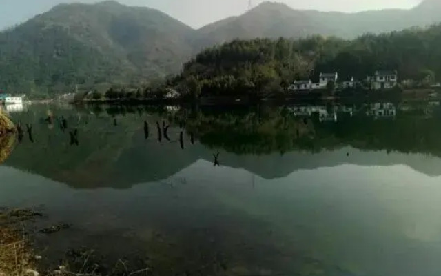 Ningguo Hongcun Riverside Homestay