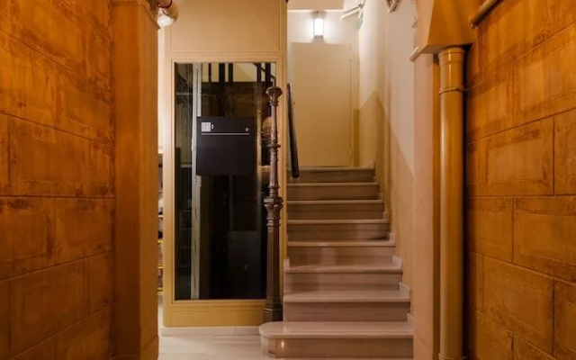 Los Arcos Hotel Gothic Quarter, Sonder