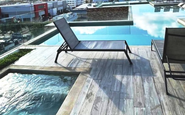 Luxurious Condo Studio 5 Minutes Beach