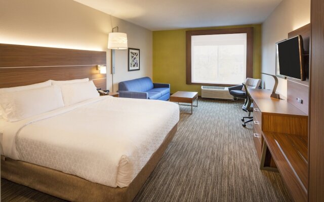 Holiday Inn Express & Suites Seattle South - Tukwila, an IHG Hotel