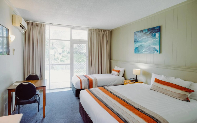 Artesian Spa Motel