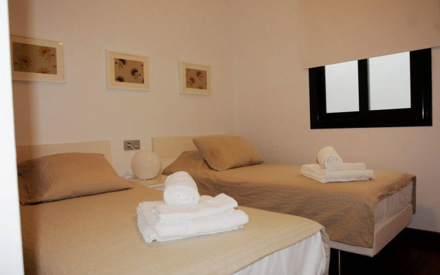 Apartamentos Turísticos Torre de la Plata