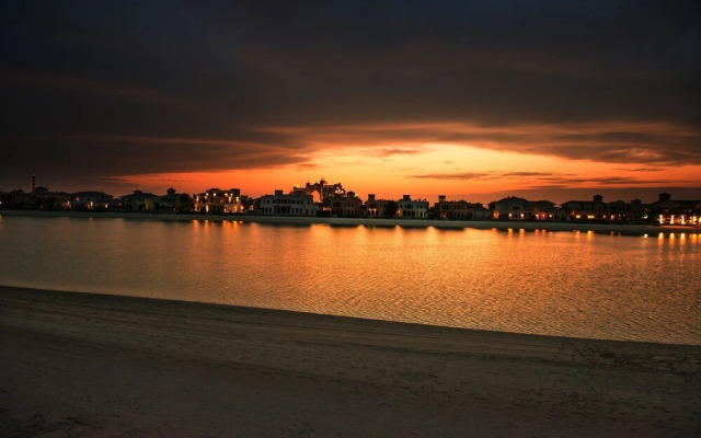 The Palm Jumeirah Villas - Frond E
