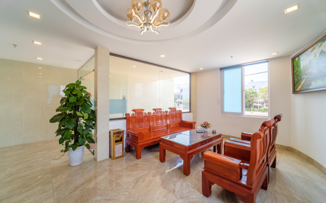 Capital O 215 An Duc Hotel Da Nang