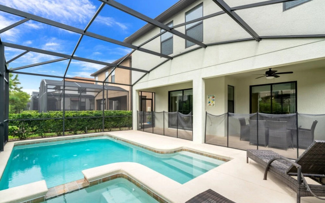 Solterra Circle Villa Solterra 1