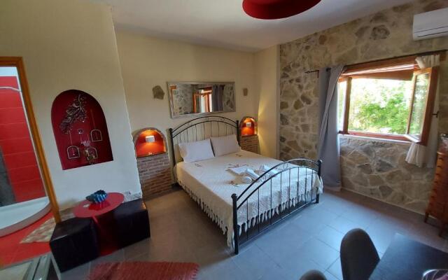 Aristos Apartments & Suites