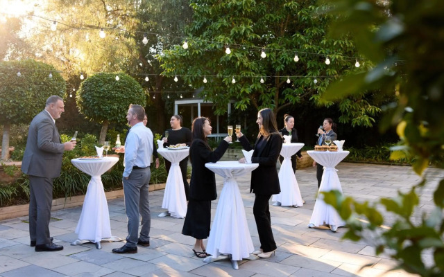 Holiday Inn Warwick Farm by IHG