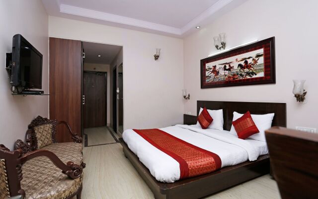 OYO Rooms 760 Karol Bagh Metro Station