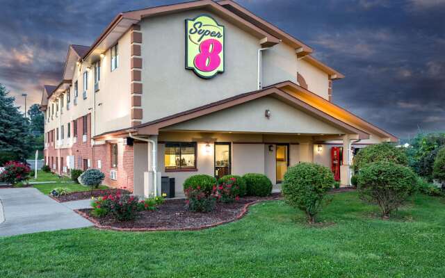 Super 8 by Wyndham Abingdon VA