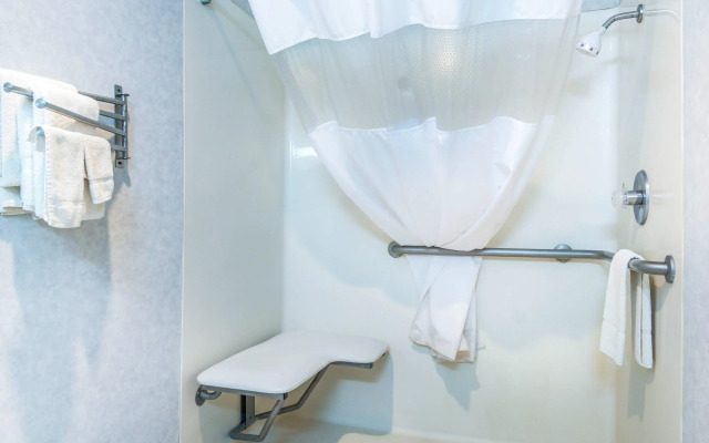 Econo Lodge Inn & Suites Sweetwater I-20