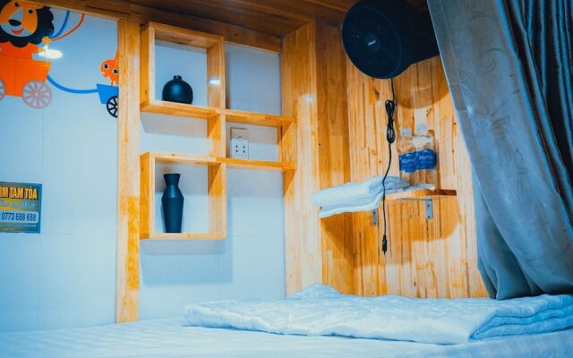 The Dorm Tam Toà