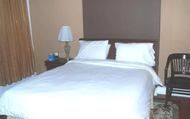 Missing Lantern Resident Suites