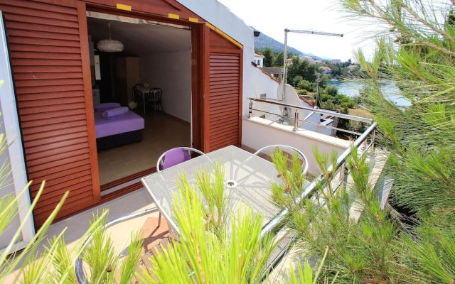 Fantastic Holiday Home With Amazing Garden, Private Pool, Directly on the Beach