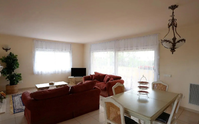 Bonmont - Three Bedroom