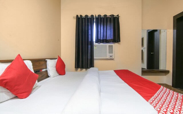 Oyo 43723 Hotel Crystal Riverside