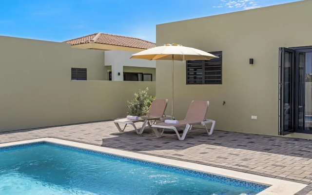Infinity Blue villa with private pool