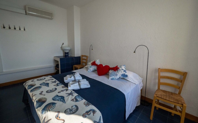 La Lampara Sea View Terrace Apartment With AC