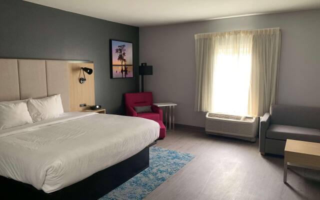 La Quinta Inn & Suites by Wyndham Selma/Smithfield I-95