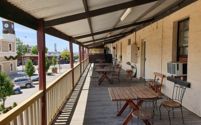 Balcony on Sixth Lodge