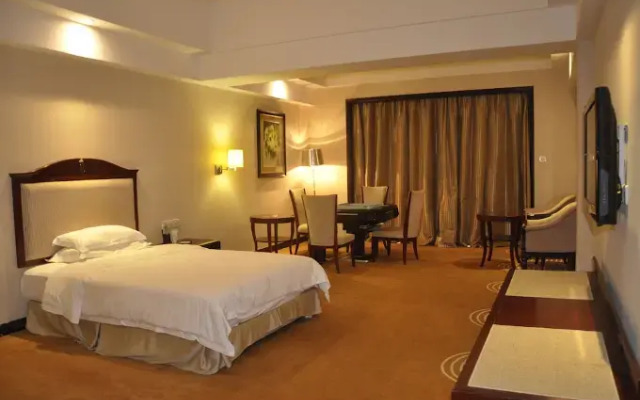 Anqing Country Garden Phoenix Hotel