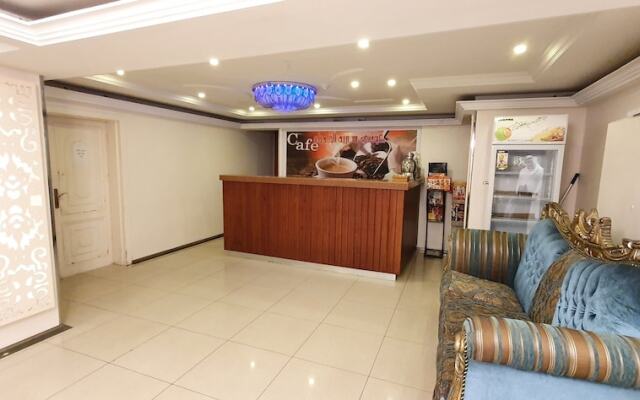 Saryet Al Hamra Hotel Apartments