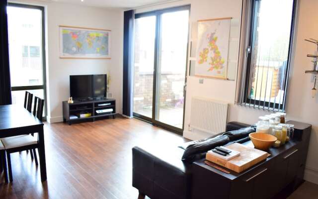 2 Bedroom East London Apartment