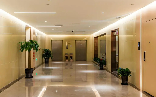 Huashuyi Hotel (Shanghai Jinshan City Beach Branch)