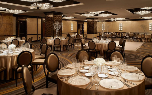 Metropolitan at The 9, Autograph Collection