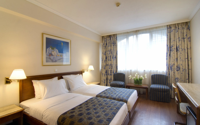 Titania Hotel