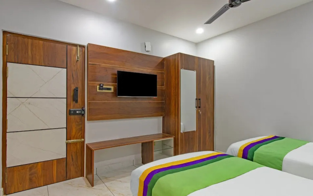 Treebo Abhi Suites, 400 M From Guntur Junction
