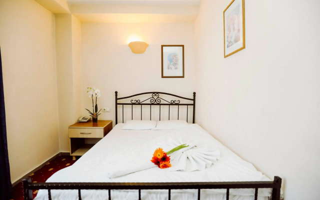 Ozalp Han Hotel
