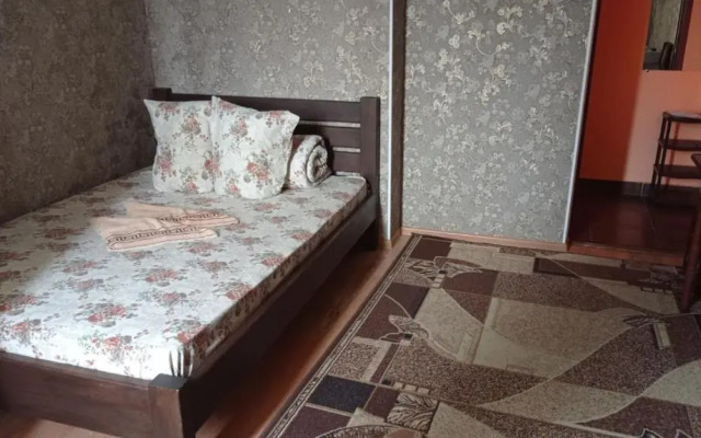 Готель Адріана