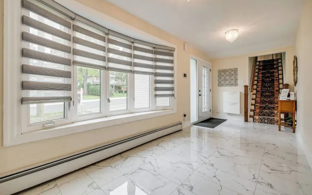 3 Bedroom House Brampton Toronto Canada