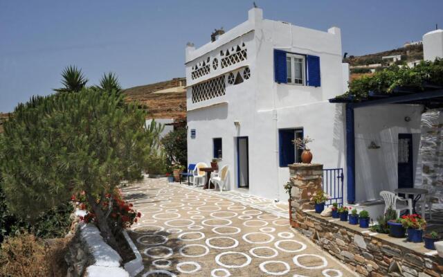 Tinos Peristerionas