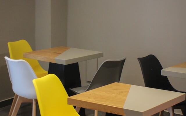 Be Italian Flat Piazza Bovio 22