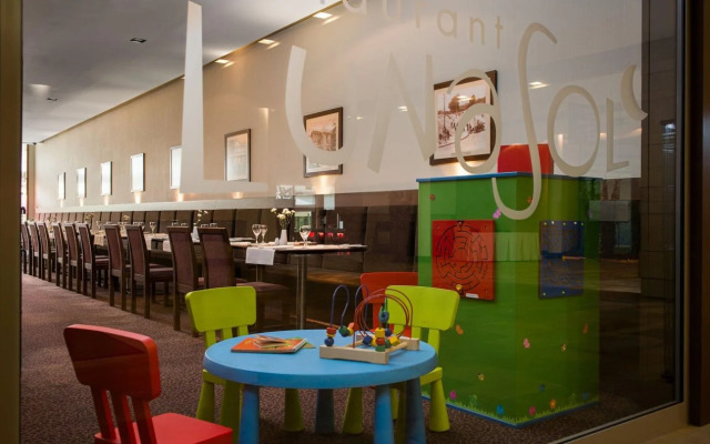 Holiday Inn Resort Warszawa Józefów**** by IHG