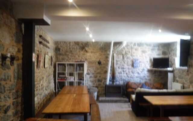 Albergue Valle de Arbas - Hostel