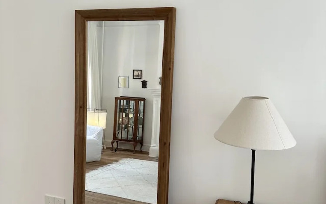 Shanghai Hills& Art Suite 17