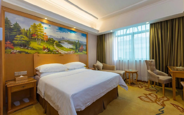 Vienna Hotel (Dongguan Dalang Bus Station)