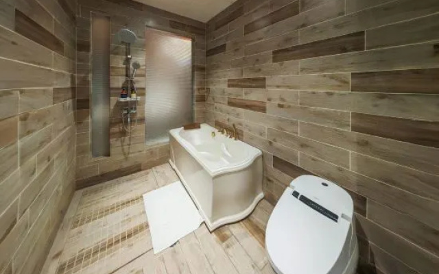 Yingxiang Theme Hotel – Spa – Yining