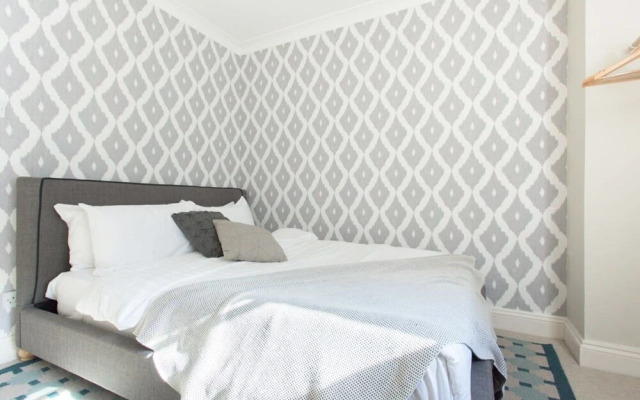 The Harrods Mews Modern 4Bdr Mews Home With Terrace