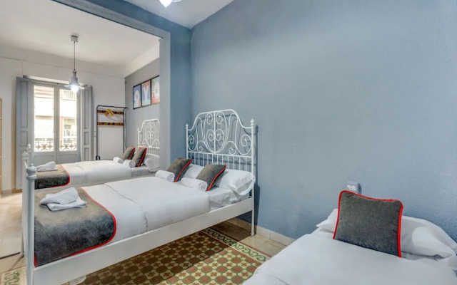OYO Ruzafa Guesthouse