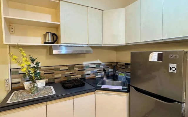 Cozy Studio in Cebu City With Garden View