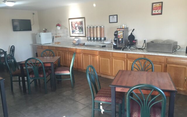Express Inn & Suites Junction City